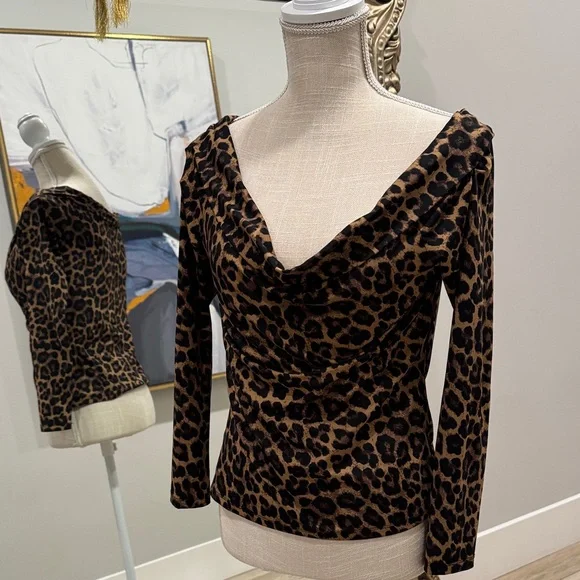H&M Leopard Print off the shoulder Long Sleeve Top - Picture 2 of 4